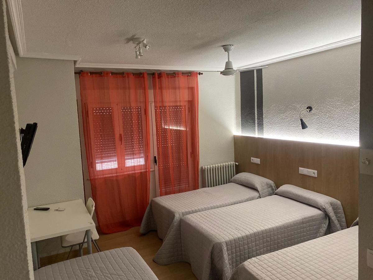 Hostal Uria Salamanca Kültér fotó